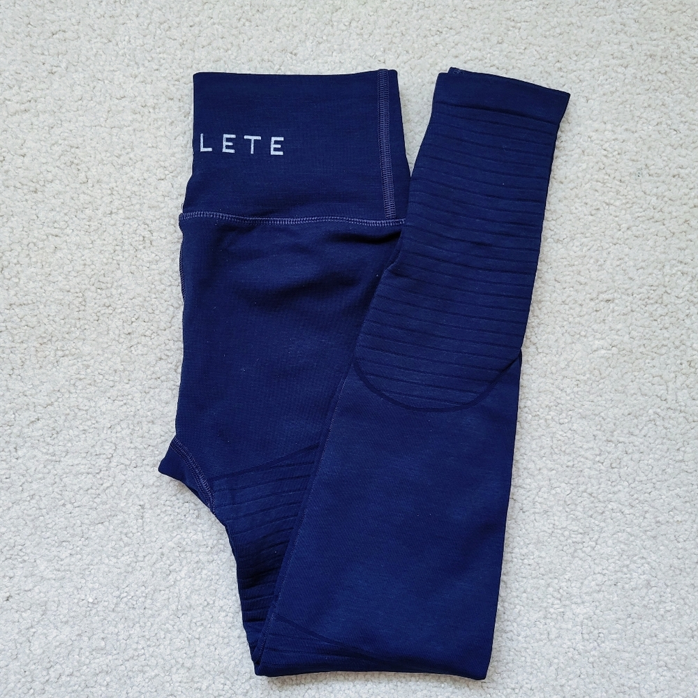 Alphalete Revival Leggings in Navy (S)